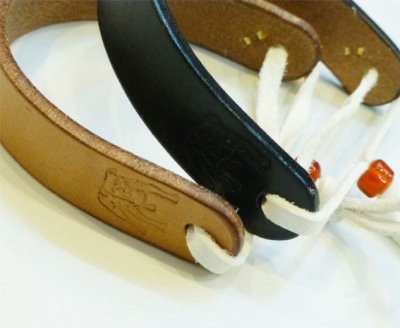 画像4: ANDFAMILY<アンドファミリー>/Leather Bracelet‘nature’(レザーブレスレット)/ブラック、タン2色展開 (4)