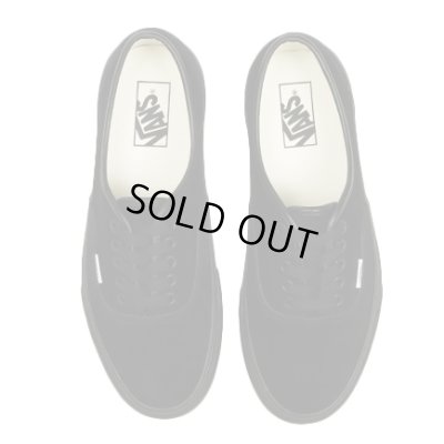 VANS / AUTHENTIC