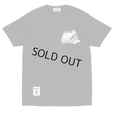 RECOGNIZE / "TURNTABLE" TEE