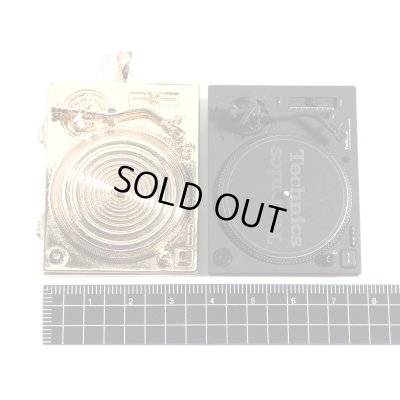 MINIATURE RECORDS / MINIATURE TURNTABLE NECKLACE