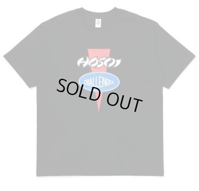 CHALLENGER / HOSOI x CHALLENGER FRONT LOGO S/S TEE