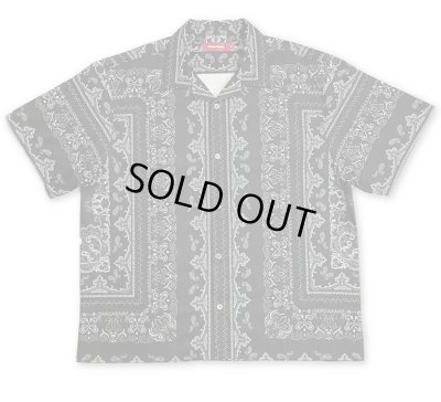 HIDE AND SEEK / Bandana Pattern S/S Shirt