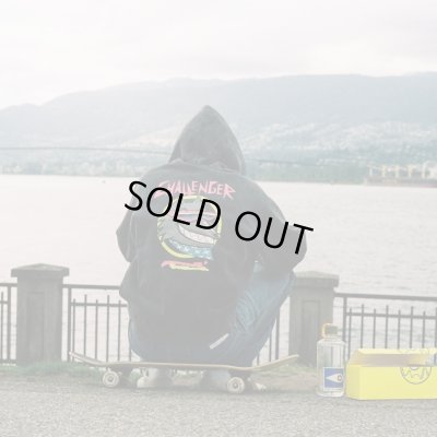 CHALLENGER / NEON WOLF ZIP HOODIE