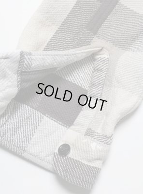 BOW WOW / DAMAGED AND STAINED FLANNEL SHIRT